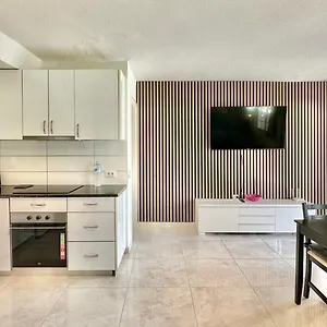 https://las-fresas-apartments.in-canary-islands.com