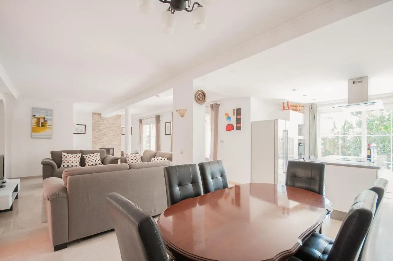 Beach Villa Costanera In Marbella Spain